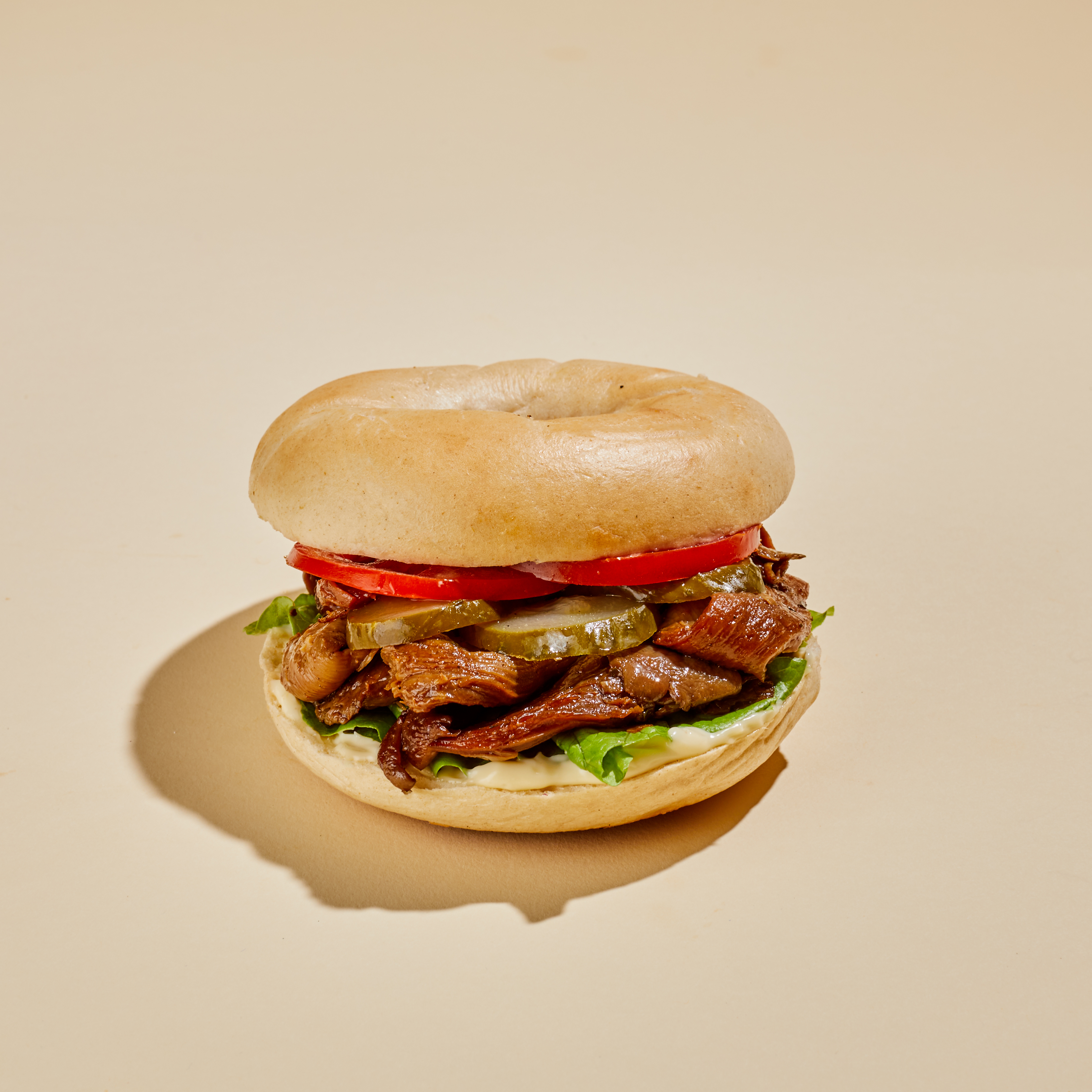 BBQ Pulled Mushroom Bagel (Plant-Based)